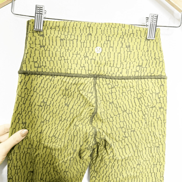 Lululemon Wunder Under High-Rise Tight 28" Luxtreme Jacquard Dark Olive SIZE 4 - Picture 4 of 6